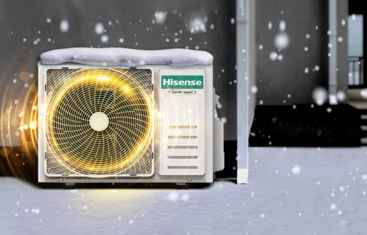 Klimatizace Hisense Comfort s vytápěním do −20 °C a topným kabelem proti namrzání venkovní jednotky, vhodná i do chladných zim.